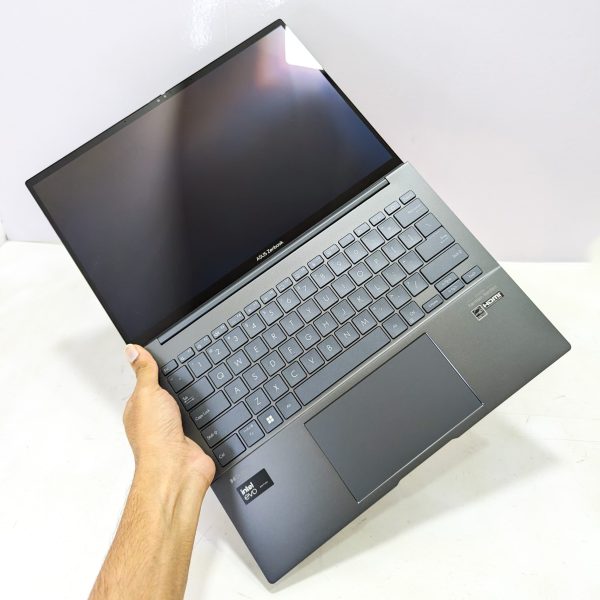 Brand New ASUS Zenbook 14 OLED Q425MA |   Intel Core Ultra 7 (14th Gen) Processor | 16GB DDR5 Ram | 14" inch OLED WQXGA Touch (2560 x 1600) ,  Display | Laptop - Image 3